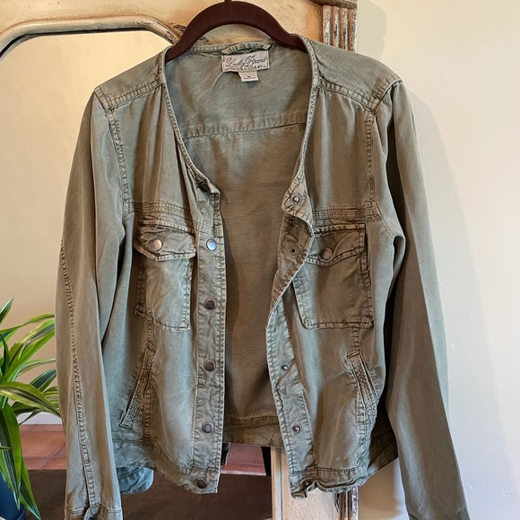 DONATED | Lucky Brand Collarless Trucker - Picture 1 of 6